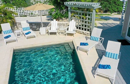 Governor's Harbour House | 𓇼Elegant 2BR Villa w/Private Pool, Generator & Beach Cart𓇼