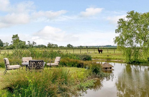 Charlton-on-Otmoor House | 1 Bed in Aylesbury oc-76403