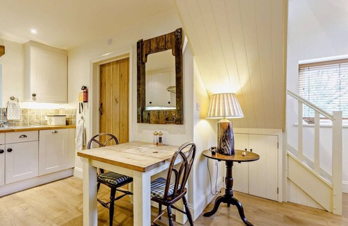 Naunton Cottage | 1 Bed in Cheltenham (oc-52145)