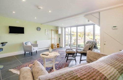 Flookburgh House | 1 Bed in Grange-over-sands oc-85499