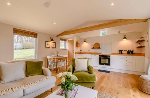 Wadhurst Ski Chalet | 1 Bed in Wadhurst (oc-tw673)