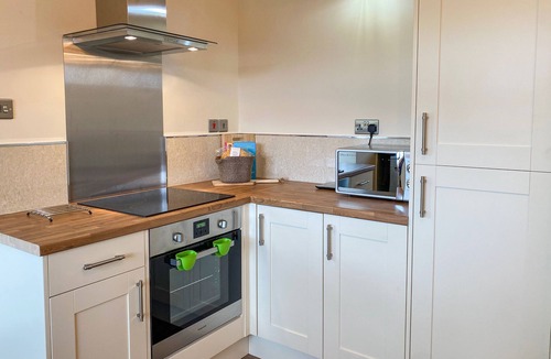 Stoke-on-Trent Cottage | 1 bedroom accommodation in Stockton Brook, near Leek