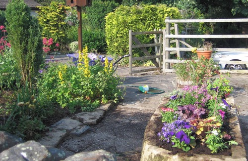 Chesterfield Cottage | 1 bedroom accommodation in Old Brampton, near Chesterfield