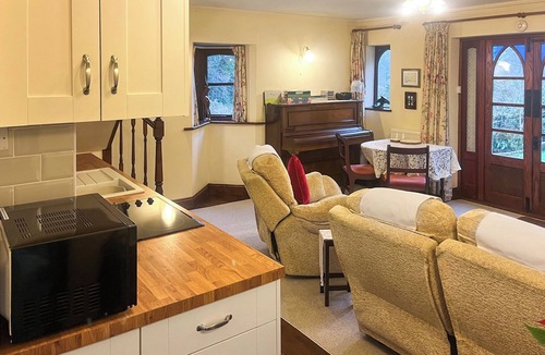 Bransgore Cottage | 1 bedroom accommodation in Bransgore, near Christchurch