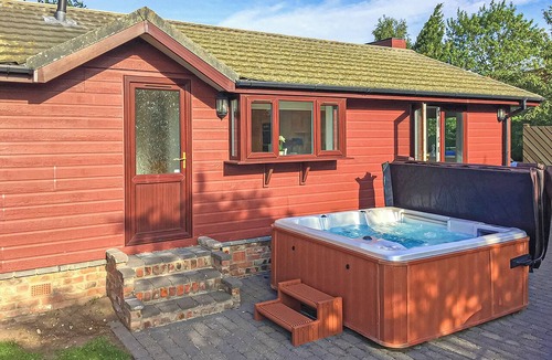 Scawton Ski Chalet | 1 bedroom accommodation in Easingwold