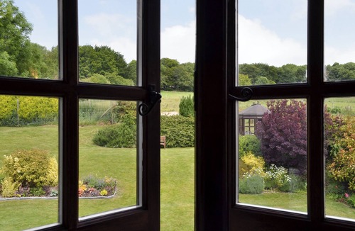 East Meon Cottage | 1 bedroom accommodation in East Meon, Petersfield