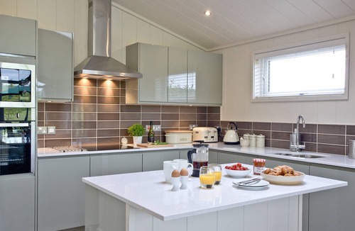 Hassocks Ski Chalet | 1 bedroom accommodation in Hassocks