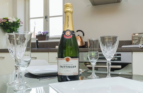 Alfreton Cottage | 1 bedroom accommodation in Shirland, near Alfreton