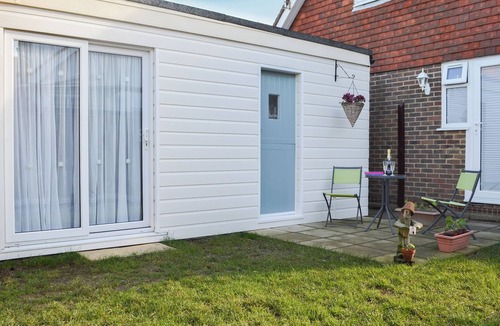 Pevensey Cottage | 1 bedroom accommodation in Pevensey Bay, near Eastbourne