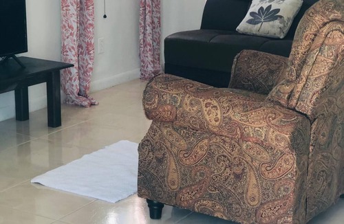 Stapledon Gardens Apartment | 1 Bedroom Apartments for rent in Nassau Bahamas