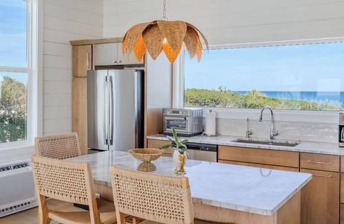 Great Guana Cay Villa | 1-BR, 2-Story Seaside Villa overlooking Sea of Abaco on Great Guana Cay, Bahamas