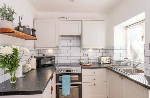 Rosedale Abbey Cottage | 1 ROSEDALE ABBEY, pet friendly, with open fire in Kirkbymoorside