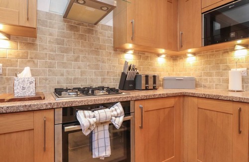 Skipton House | 10 Haw Grove, Hellifield. 2bed
