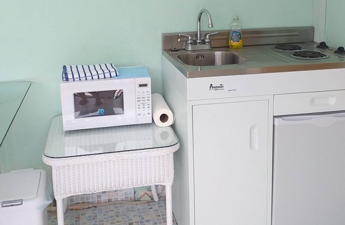 Coral Harbour Apartment | 10 Mins from airport 2 Mins beach
