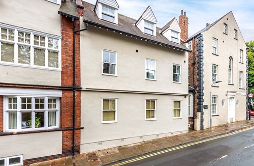 Bootham Apartment | 12 Bootham Court · Stylish Modern 2-Bed Flat in York with Parking - Pass the Keys