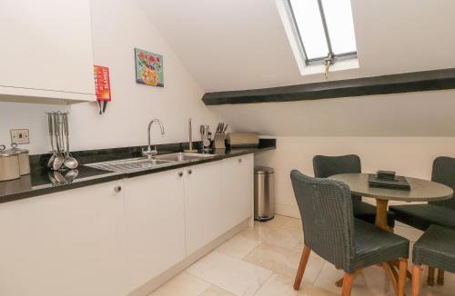 Buxton Apartment | 13 Eagle Parade