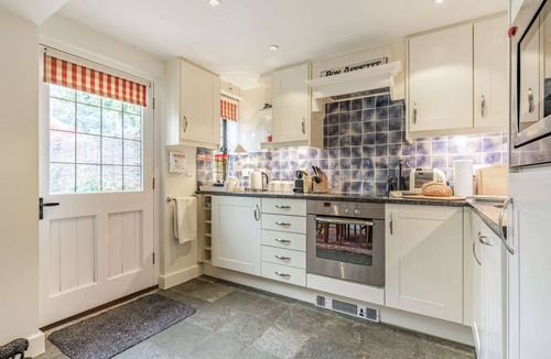 Stanton Cottage | 17th century holiday cottage in the Cotswolds - Midsummer Cottage