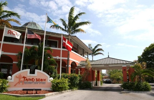 Bell Channel Bay Resort | 1BD Studio at The Marlin resort with kitchen and AC in Freeport