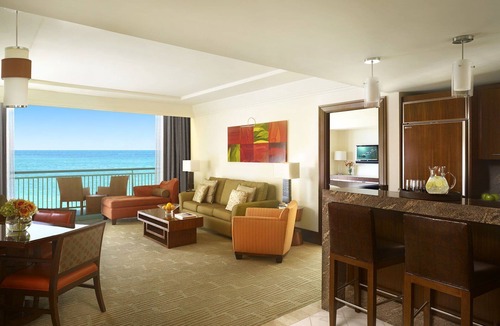 Paradise Island Condo | 1BR Oceanfront Suite – The Reef Atlantis, Full Kitchen & Balcony Sleeps 5