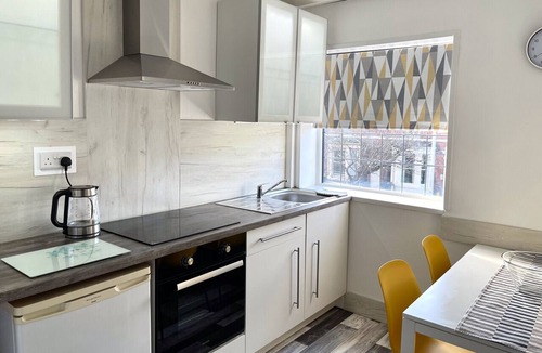 Blackpool Town Center Apartment | 1st floor double & twin room apartment.