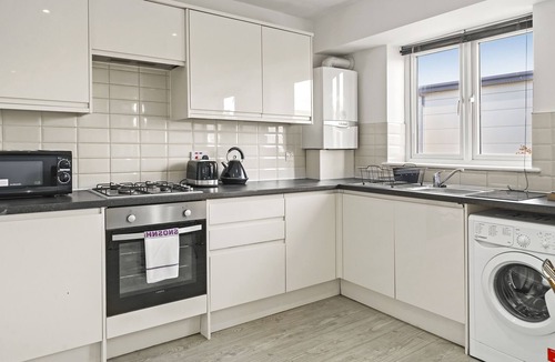Uxbridge South Apartment | 2 Bed Apt|Leisure|Families|Uxbridge