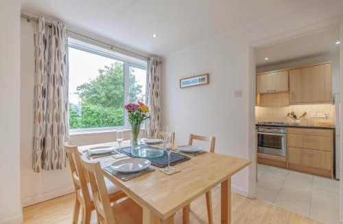 Broadstairs House | 2 Bed in Broadstairs oc-th019