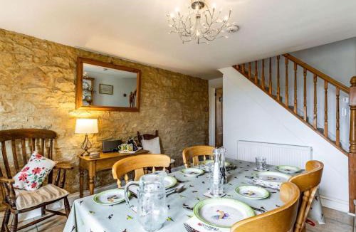 Bourton-on-the-Water House | 2 Bed in Cheltenham oc-29027