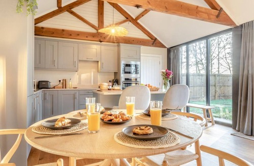 Clipston Cottage | 2 Bed in Market Harborough (oc-o34219)