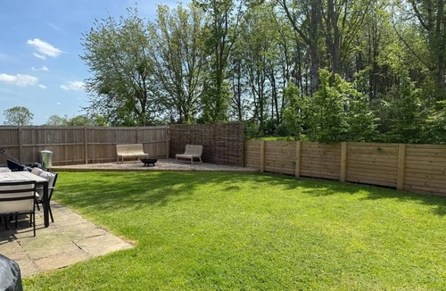 Clipston Cottage | 2 Bed in Market Harborough (oc-o34219)