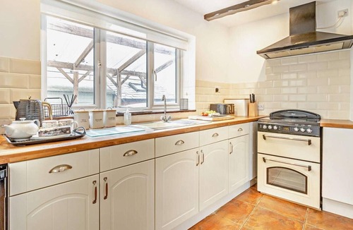 Welsh Frankton Cottage | 2 Bed in Oswestry (oc-76537)