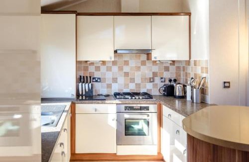 Narberth Cabin | 2 Bed in Stepaside oc-pw9184