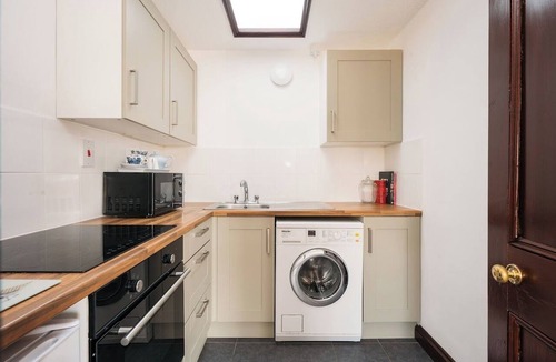Bedford Cottage | 2 Bed in Thurleigh (oc-o42689)