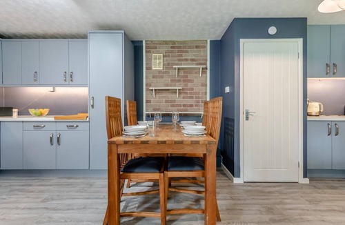 Wool Cottage | 2 Bed in Wool (oc-r29949)