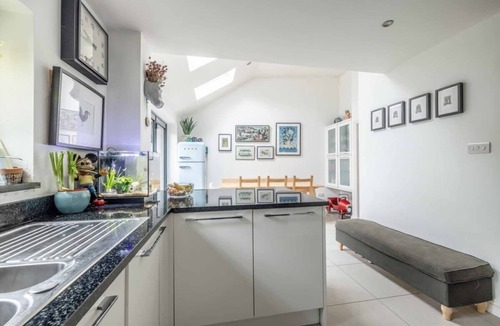 Eton Wick House | 2 Bed Staycation in Eton - By Tempstay