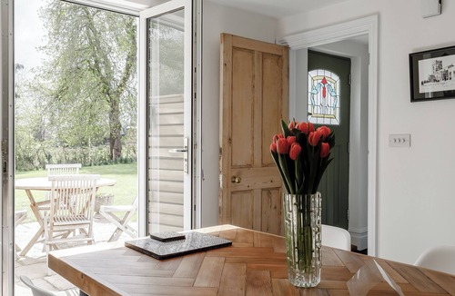 Twywell Cottage | 2 bedroom accommodation in Great Addington