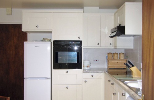 Chesterfield Cottage | 2 bedroom accommodation in Old Brampton, near Chesterfield