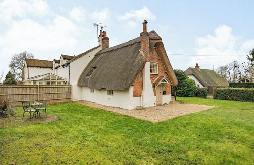 Wallingford Cottage | 2 bedroom accommodation in Berrick Salome, near Wallingford