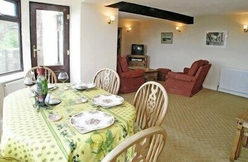 Littledean Cottage | 2 bedroom accommodation in Cinderford