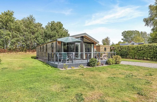 Welsh Frankton Ski Chalet | 2 bedroom accommodation in Ellesmere