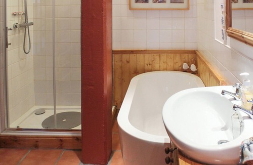 Kilcreggan Cottage | 2 bedroom accommodation in Shandon, near Loch Lomond