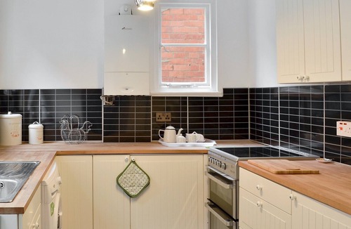 Wyke Regis Cottage | 2 bedroom accommodation in Wyke Regis, near Weymouth