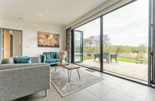 Lewes Ski Chalet | 2 bedroom accommodation in Lewes
