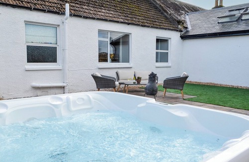 Perth Cottage | 2 bedroom accommodation in Aberargie, near Perth