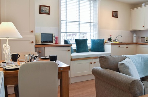 West Cliff Cottage | 2 bedroom accommodation in Whitby