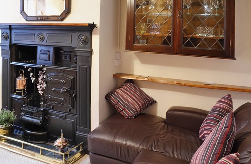 West Cliff Cottage | 2 bedroom accommodation in Whitby