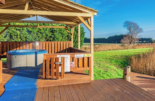 Ely Ski Chalet | 2 bedroom accommodation in Ely