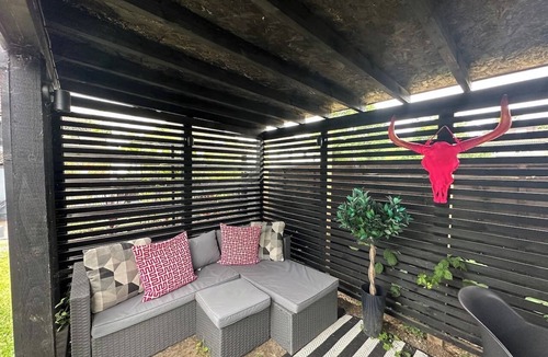 Arbury Condo | 2-Bedroom Garden Studio in Cambridge City Centre with Parking