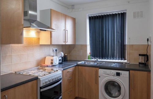 Stoke-on-Trent Apartment | 2-bedroom- Stoke-on-Trent-Sleeps 5-PetsOk
