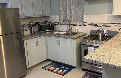 Coral Harbour House | 2-bedroom townhome in delightful Nassau with AC comfort