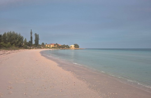 Bahamas Terrace Condo | 2-bedroom Townhouse in the Bahamas directly on the ocean, spectacular views.